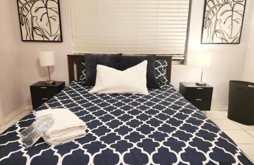 Baker Homestead Apartment | Coral Gables/Coconut Grove area FREE parking