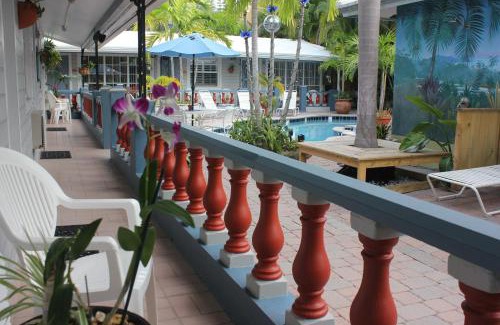 East Fort Lauderdale House | Coral Reef Guesthouse