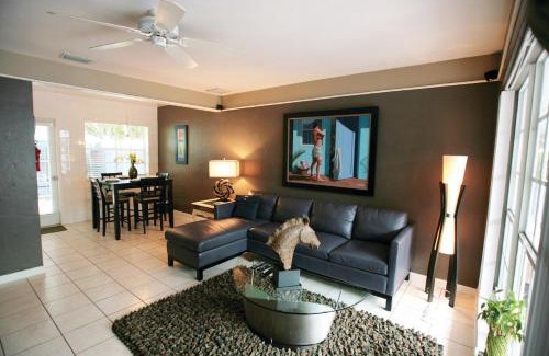 East Fort Lauderdale House | Coral Reef Guesthouse