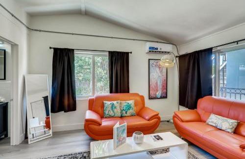 Singer Island Apartment | !Coral Sands 1 Bedroom Stunner!