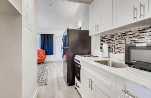 Singer Island Apartment | !Coral Sands 1 Bedroom Stunner!