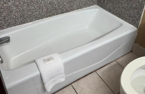 Oklahoma City Hotel | Coratel Inn & Suites by Jasper Santa Fe OKC