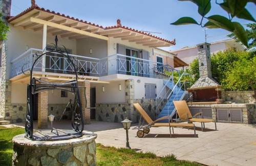 Melissi Villa | Corinthian Residence