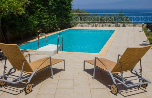 Melissi Villa | Corinthian Residence