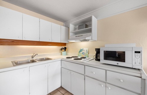 Cedar Key Condo | Corner condo with huge Gulf views