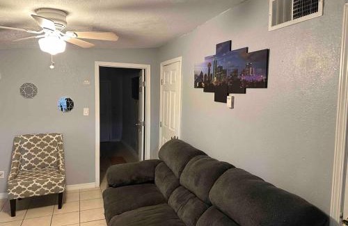 El Paso Apartment | Corner Gem Near Yarbrough Zaragoza I10 unit 1