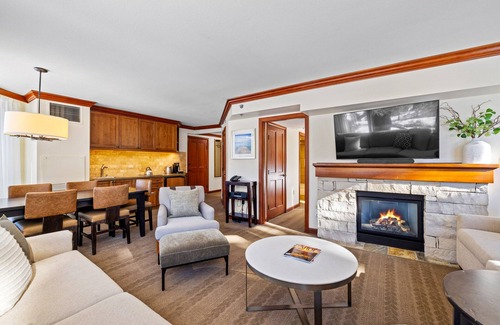 Olympic Valley Condo | Corner king suite with Valley-view, pool, hot tub, golf & other resort amm.