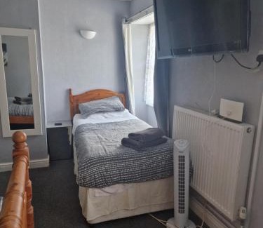 Camborne Hotel | cornish Choughs Inn