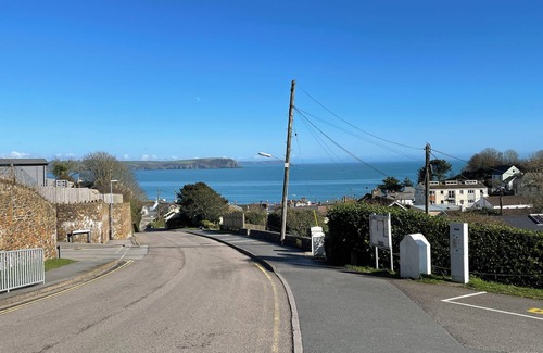 Gerrans House | Cornish Cottage with large enclosed garden, close to Beaches