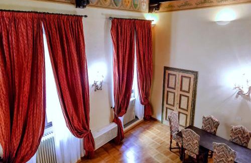 Duomo Apartment | Corno Florentine Apartment by 360Rentals