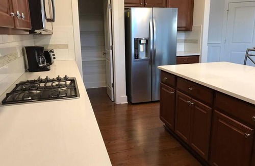 Lawrenceville House | Corp. Rental/Com. Pool/Tennis/5 BD/Sleeps 11