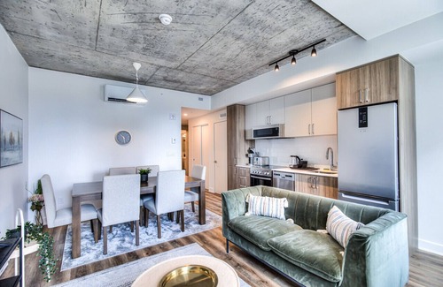 Shaughnessy Village Apartment | Corporate /business stay in MTL