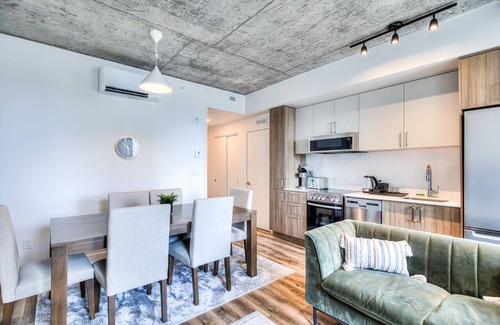 Shaughnessy Village Apartment | Corporate /business stay in MTL
