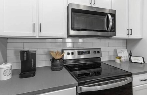 Madison Apartment | Corporate Oasis-discounts for long stays!