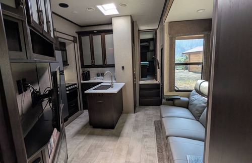 Ahsahka House | Correa's RV, close to the river, pet friendly