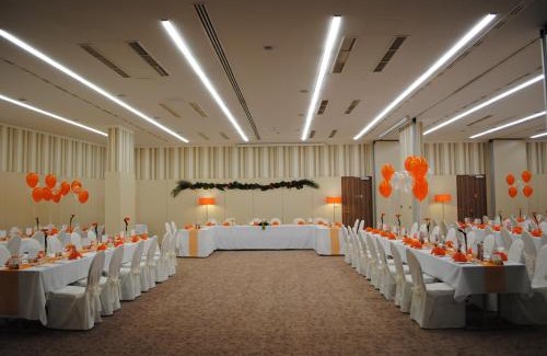 Pecs Hotel | Corso Hotel Pécs