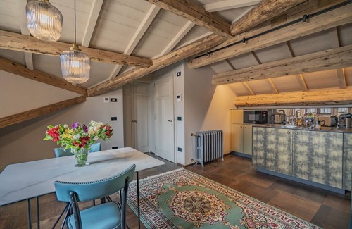 Castello Apartment | Corte Rubbi 11 Secret Terrace Apartment