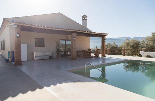 Villanueva del Trabuco House | Cortijo el viejo