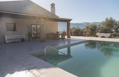 Villanueva del Trabuco House | Cortijo el viejo