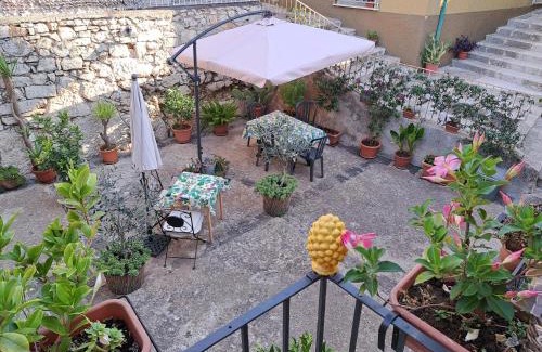 Palazzolo Acreide Historic Centre House | Cortile Damar