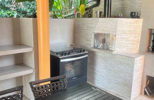Guarutuba House | COSTA DO SOL/GUARATUBA, HEATED POOL, AIR CONDITIONING, WI FI, 4 SUITES.