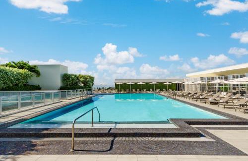 Hollywood Resort | Costa Hollywood Beach Resort - An All Suite Hotel
