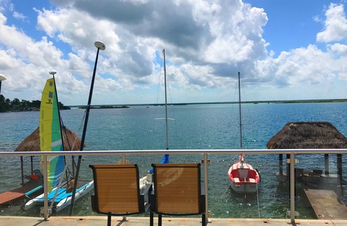 Chetumal House | Costera 171 - By the lake