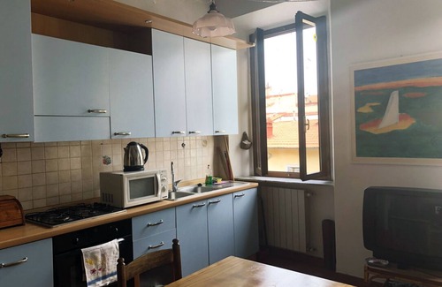 Livorno Apartment | COSY 1/2 mile to sea