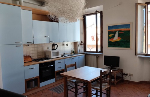 Livorno Apartment | COSY 1/2 mile to sea