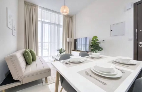 Dubai Apartment | Cosy 1 Bedroom Apartment in Golf Vita, Damac Hills