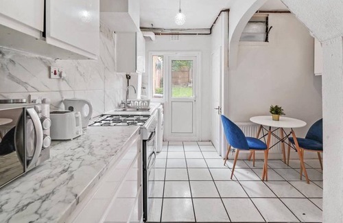 Streatham Apartment | Cosy 2 Bed 5 Guests Garden parking-wifi & Netflix