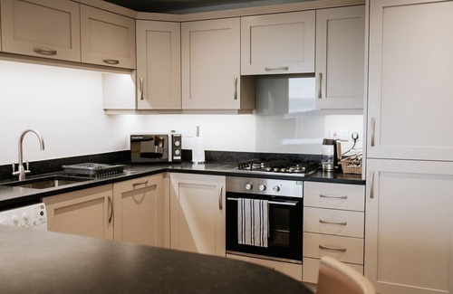 Mortehoe Apartment | Cosy 2 bed apartment close to village with 3 balconies and seaviews!