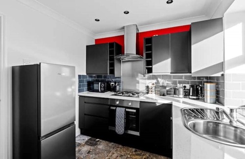 East Ham South Apartment | Cosy 2 Bedroom Flat in East Ham, Close to Excel