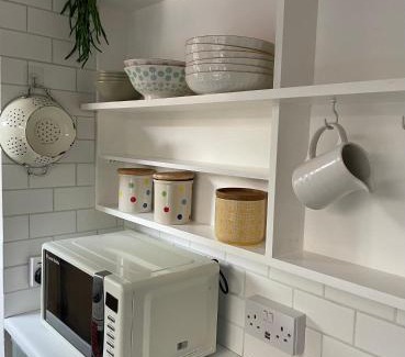 Newport House | Cosy 2 bedroom Victorian cottage, Newport, Isle of Wight