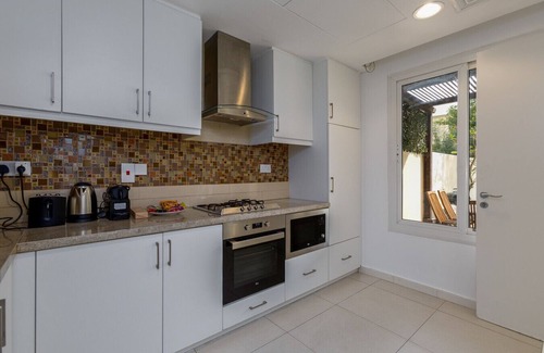 Dubai Villa | Cosy 2 Bedroom Villa + Maid’s room at The Springs