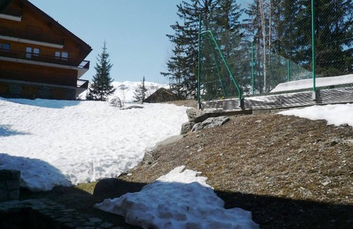 Meribel Apartment | Cosy 2-Room Apartment for 4, Near Slopes and Shops, Méribel Chalets Route