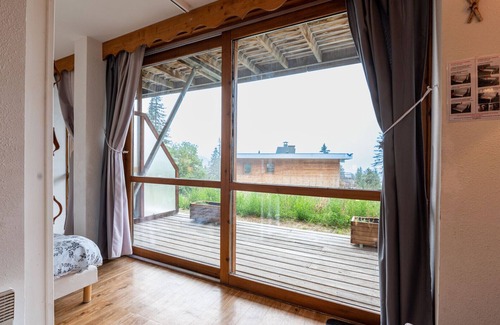 Chamrousse Apartment | Cosy 4/6-person apartment with terrace