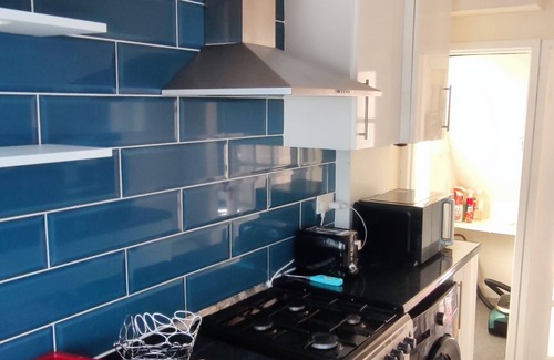 Great Barr House | Cosy 4 Beds-3 bedroom Whole House with all amenities in Great Barr, Birmingham