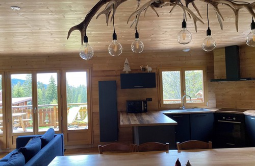Premanon Ski Chalet | Cosy and comfortable 4-star chalet in a peaceful natural setting