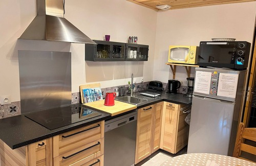 Pralognan-la-Vanoise Apartment | Cosy apartment close to ski slopes and hiking trails with beautiful terrace!