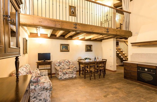 San Benedetto di Lugana Apartment | Cosy apartment for 5 people with pool, WIFI, A/C, TV and patio
