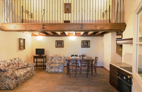 San Benedetto di Lugana Apartment | Cosy apartment for 5 people with pool, WIFI, A/C, TV and patio