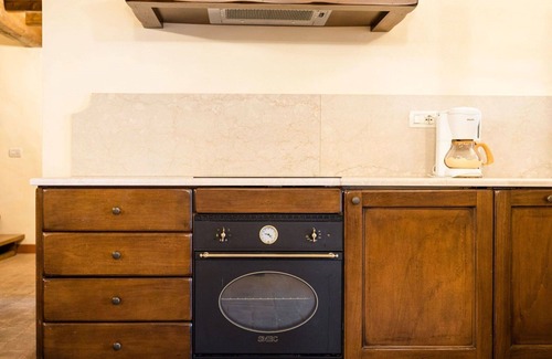San Benedetto di Lugana Apartment | Cosy apartment for 5 people with pool, WIFI, A/C, TV and patio