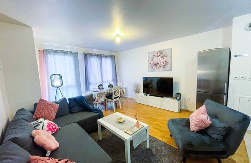 Bussy-Saint-Georges Apartment | Cosy apartment 5 minutes from Disneyland Paris - Ideal for families and couples