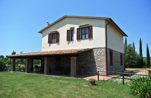 Magliano in Toscana Apartment | Cosy apartment for 4 guests with TV and pets allowed