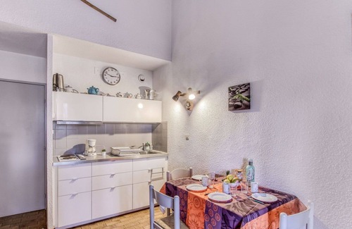 Les Lecques Apartment | Cosy apartment for 4 guests with WIFI, TV, terrace and pets allowed