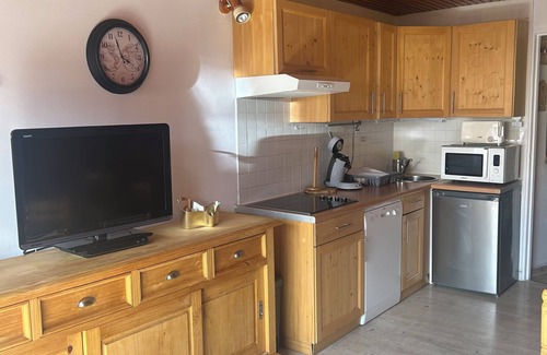 Les Carroz-d'Araches Apartment | Cosy apartment just a stone's throw from the gondolas