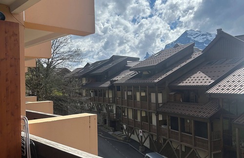 Les Carroz-d'Araches Apartment | Cosy apartment just a stone's throw from the gondolas