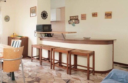 Porto Valtravaglia Apartment | Cosy apartment for 4 guests with WIFI, TV and terrace
