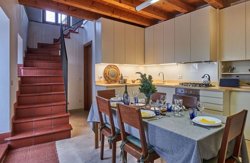 Caprino Veronese House | Cosy apartment in villa for 6 people with WIFI, TV, patio and parking
